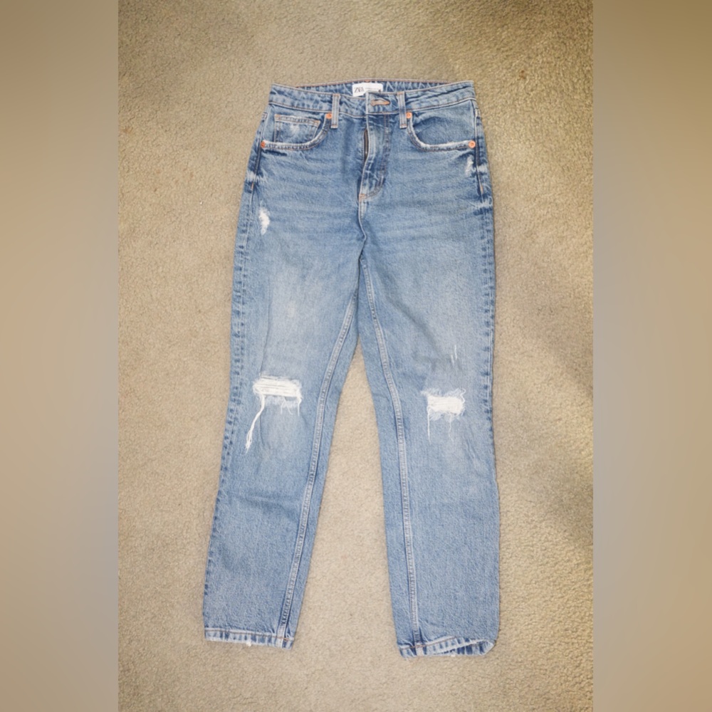 Zara Distressed Light Wash Jeans NWOT